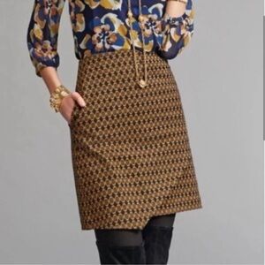 CAbi 3403 Standout Kensington Ponte Skirt
Mustard Yellow & Navy Blue Print